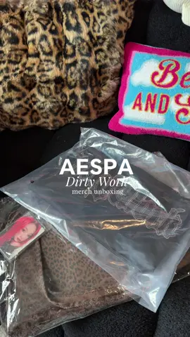 Aespa merch unboxing!!! 🖤 @aespa official #aespa #aespaconcert #aespagiselle #giselleaespa #kpop 