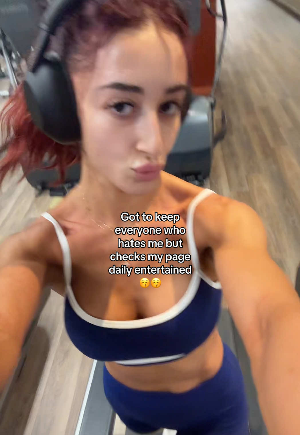 Might as well give em a show  #GymTok #fit #bodybuilding 