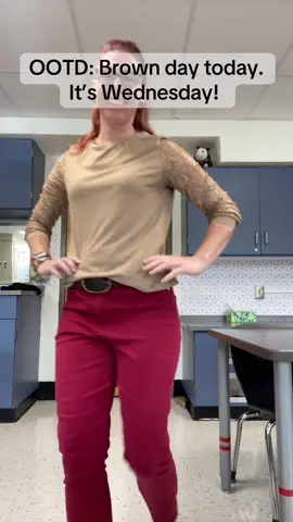 OOTD: Kindergarten color days, it’s brown day! Wednesday is in the books. #fyp #OOTD #elementaryteacher #elementaryartteacher 