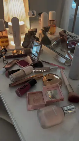 The feeling of getting ready >> 🩷 #grwm #vanity #makeup #girl #girltherapy 
