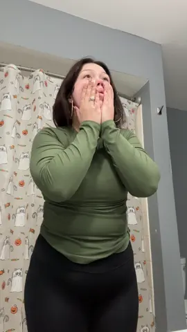 I’m almost 4 months Postpartum, trying to find myself again after pregnancy and hormones being all over the place can be a struggle, but it’s so worth it; seeing those beautiful faces light up #postpartum #mommylife #MomsofTikTok #beauty #skincare 