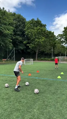 ⚽ ¿Eres entrenador de fútbol formativo o estás dando tus primeros pasos en la dirección de niños y jóvenes? 🏆 Este curso está diseñado para ti. 🚀 Ya seas principiante o con experiencia, aquí tendrás las herramientas más efectivas para formar jugadores desde los 4 hasta los 21 años de edad. 👉 Además, obtendrás acceso a: 🔹 El paquete de ejercicios del método Coerver, reconocido mundialmente por potenciar la técnica individual. 🔹 El paquete infantil, con dinámicas adaptadas para que los más pequeños aprendan divirtiéndose desde los 4 años. No pierdas la oportunidad de transformar tu manera de entrenar y marcar la diferencia en el desarrollo de tus jugadores. 🔥 Da el siguiente paso y únete hoy mismo 👉 [Ve al link en mi perfil] #FútbolParaJuveniles #FútbolBase #FútbolDeFormación #DesarrolloDeJugadores #FútbolJuvenil #pedroterneusdt