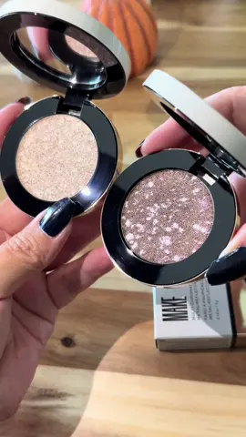 #chromeeyeshadow #makebeauty #makebeautyeyeshadow #multichromeeyeshadow #metalliceyeshadow 