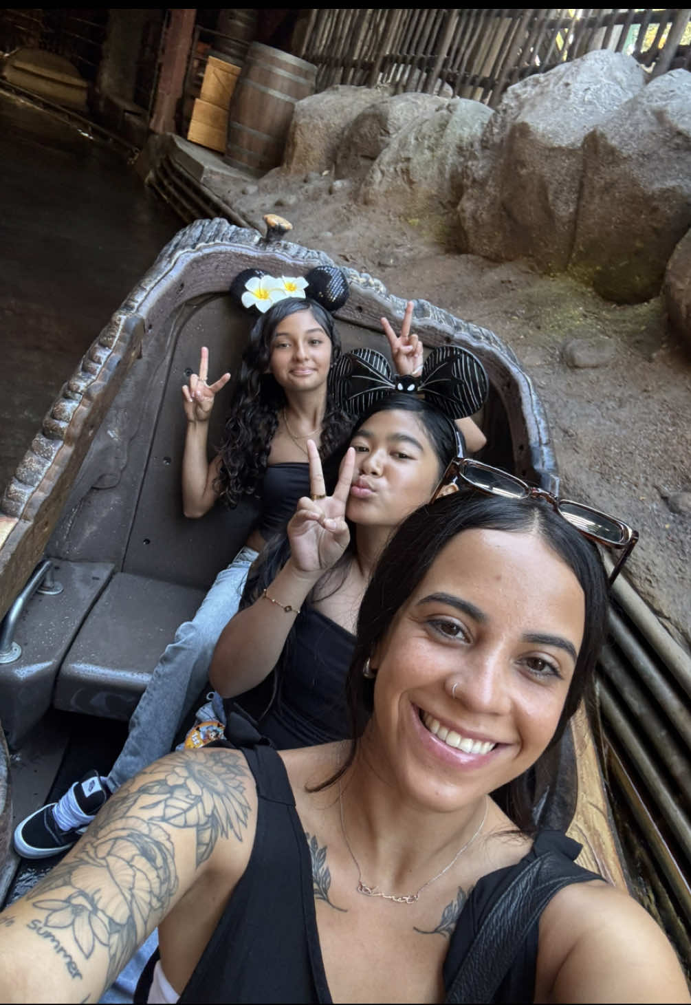 another bayou video 🪵🌸🐊 #happybdaymaddie #disneyland #tianasbayouadventure 