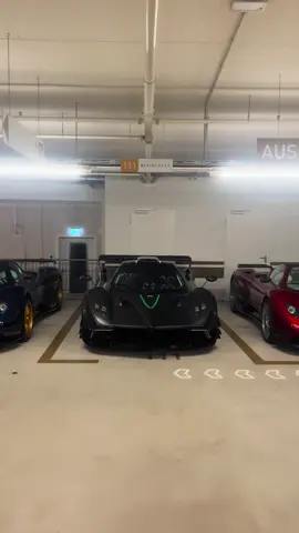 First time saw This 3 Legends together • • Legendary Garage  #zonda#R#pagani#düsseldorf#zondas