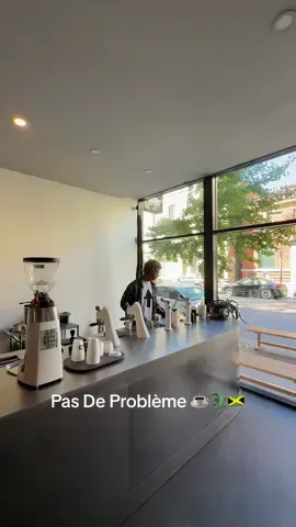 PAS DE PROBLÈME, St-Henri ❤️‍🔥 📍4754 rue Notre-Dame O, Montréal  @pasdeproblememtl  #THEMOSTTRUSTED #mtlfood #coffeeshop #coffee 