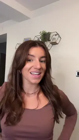 Mais elle n’est pas incroyable cette brume ??? ✨✨ *Produit offert  ✨ Brûme miracle 2-en-1 ✨ ☁️ Protège tes cheveux de la chaleur (lisseur, sèche-cheveux, boucleur) 💆‍♀️ Lisse et dompte les frisottis 🌸 Finition légère, pas d’effet gras 👉 Indispensable pour une chevelure brillante et protégée au quotidien !   #hairtok #hair #hairbeauty #cheveuxbrillants #pourtoi 