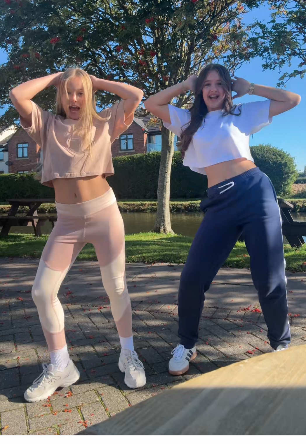 We had the giggles doing this 🤭 I couldn’t dance properly 😂🤣 @ruby.alexis #dancetrend #girls #dancer #cheerleading #bestie 