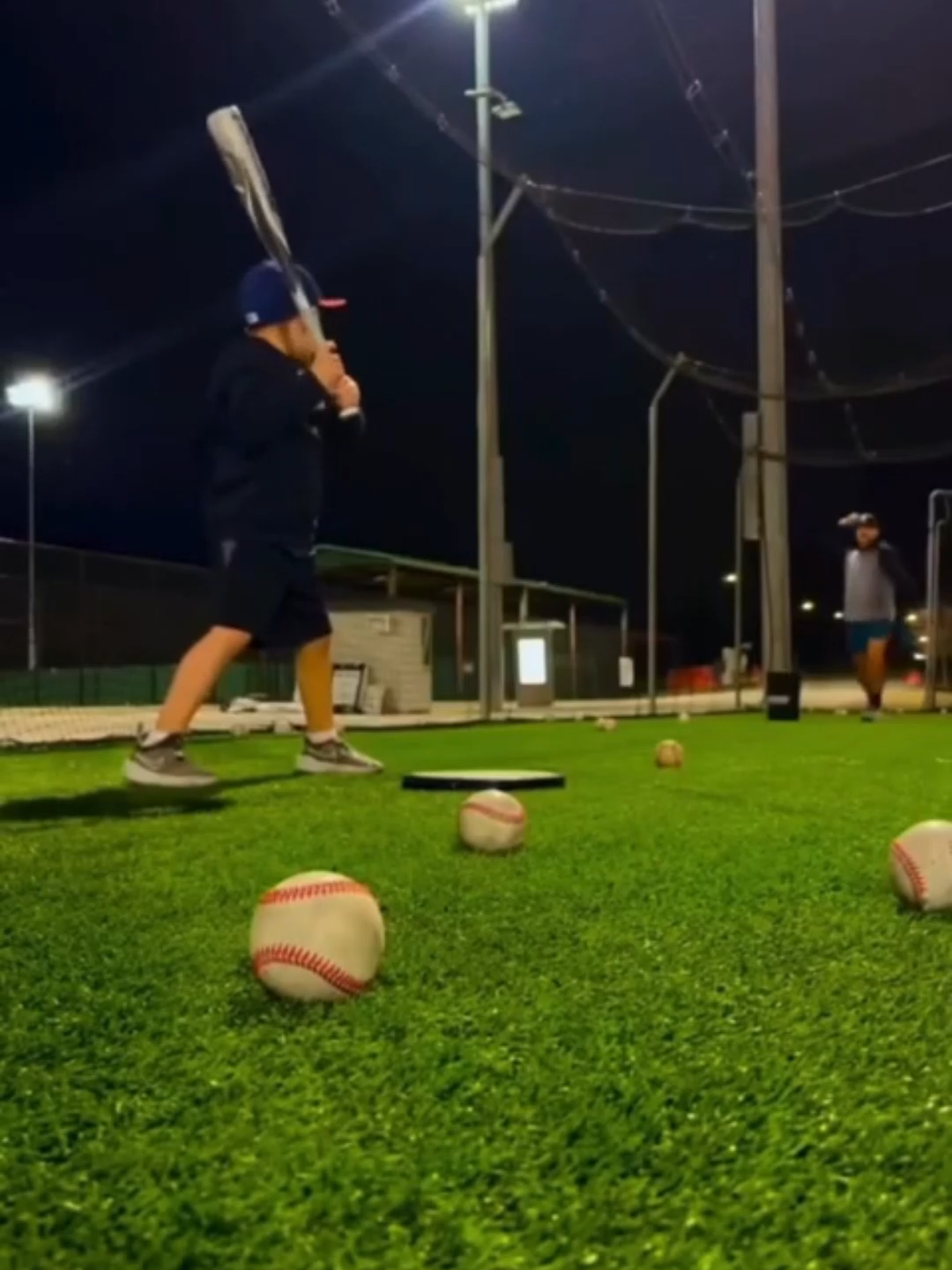 Saklanırken eşyaya dönüşenlerden misin? Yoksa Arayanlardan mı?.. 🧐 Saklambaç'ın en eğlenceli hali WePlay'de! 😅 Bir yandan eğlenirken, bir yandan zekanı geliştirebileceğin oyunlar şimdi ücretsiz bir şekilde seni bekliyor. 👀✨ Sıra sende; WePlay indir ve arkadaşlarınla birlikte eğlencenin tadını çıkar! 🪜🪣 #WePlay #ÜcretsizOyunlar #Games #MobilOyun #ChallengeTR #WePlayTr #Saklambaç #SaklambaçOyna