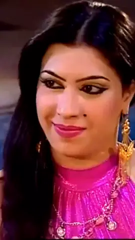 عمر سليمان ـ قالت تفضل فوت بلبس موديل تلقاني #اغاني_سورية #عمر_سليمان #حنين_القصير 