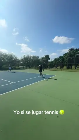 It’s me hello 💁🏼‍♂️ #sise #tennis #amigas🤞🏻💕 