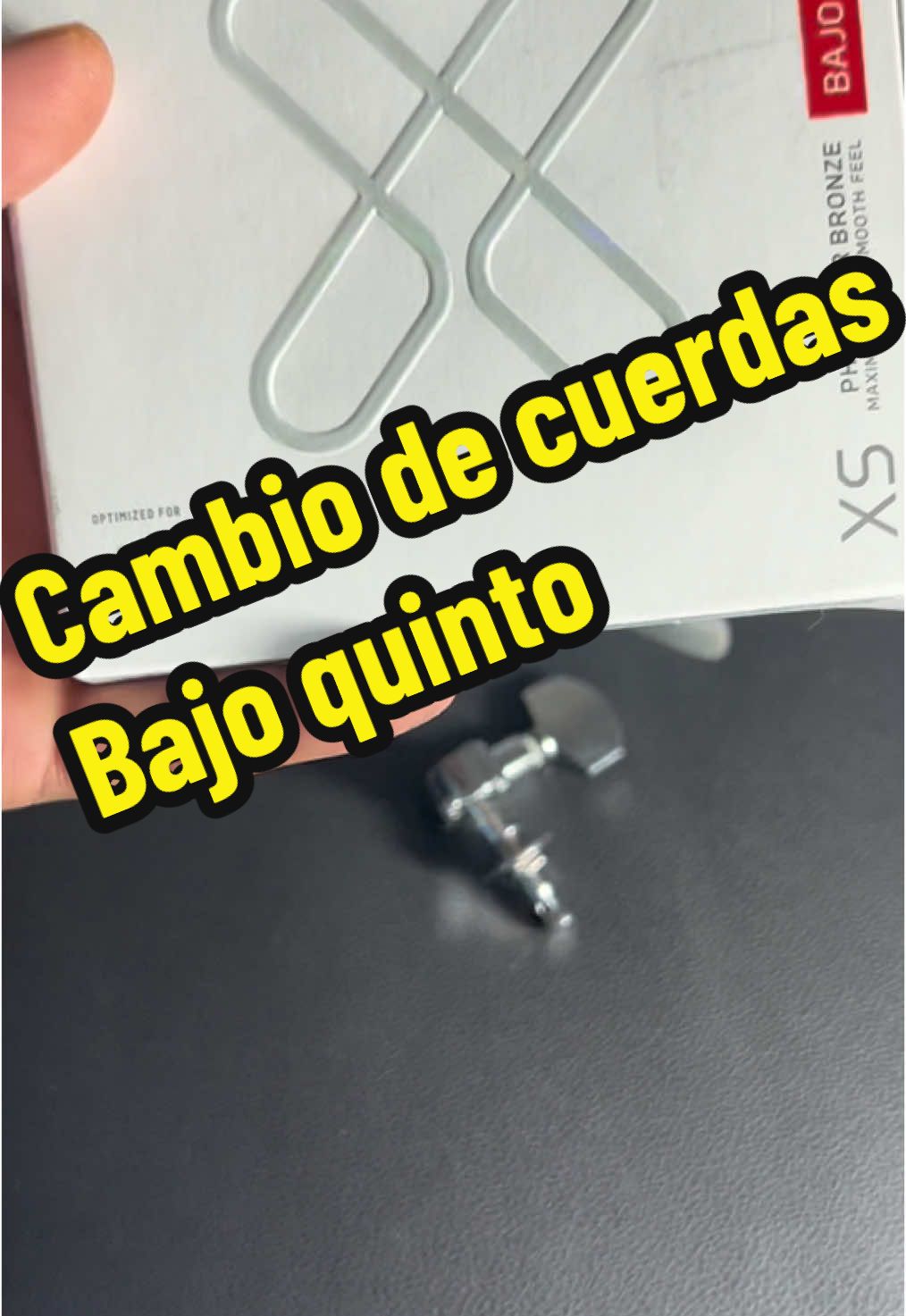 Cambio de cuerdas bajo quinto ✅🐺#cambiodecuerdas #bajoquinto #mantenimientodeinstrumentos #bajoquinto🎵🎵 #pacheco #viraltiktok #paratii #paratii #paratii #paratii ##paratii #paratii #paratii #viral #viral #viral #viral #viral #viral #viral #fyp #fyp #fyp #fyp #fyp #fyppppppppppppppppppppppp #fypシ゚ 