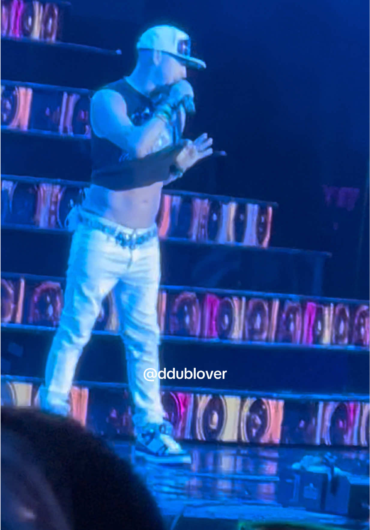 Stay With Me Baby 😍🧡🔥 @DonnieWahlberg  #DonnieWahlberg #fyp #MagicSummerTour2024 #NKOTB #Love