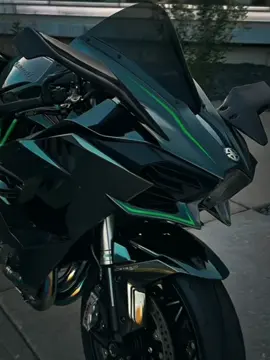 #capcut_edit 🏍️🍷😮‍💨 #motosdeportivas #motos #alcorte #bikers  