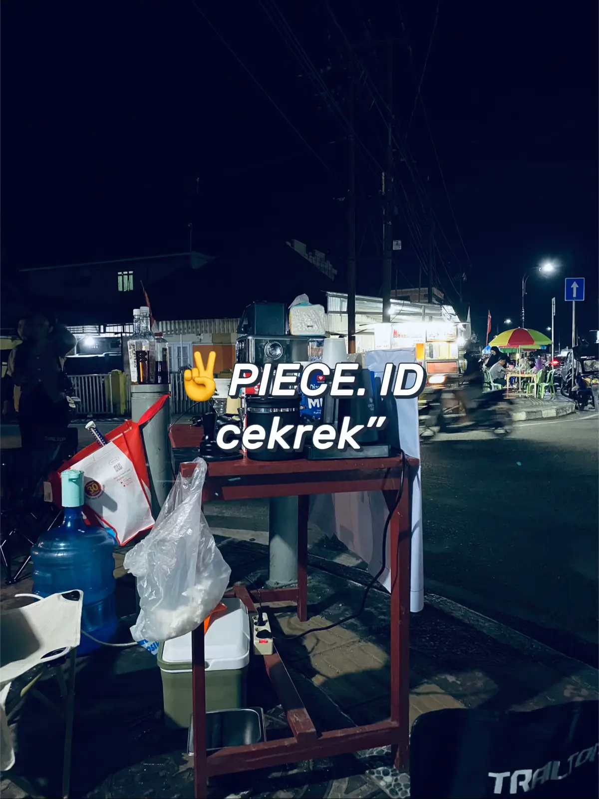 Buka dari jam 06:30 PM-01:00 AM⚠️ 📍Lokasi Jl.Pandjaitan Gorontalo, Depan Dealer Kawasaki Tersedia berbagai minuman ada coffee dan yg non coffee☕️  #fyp #gorontalo #coffee #pieceid #barista 