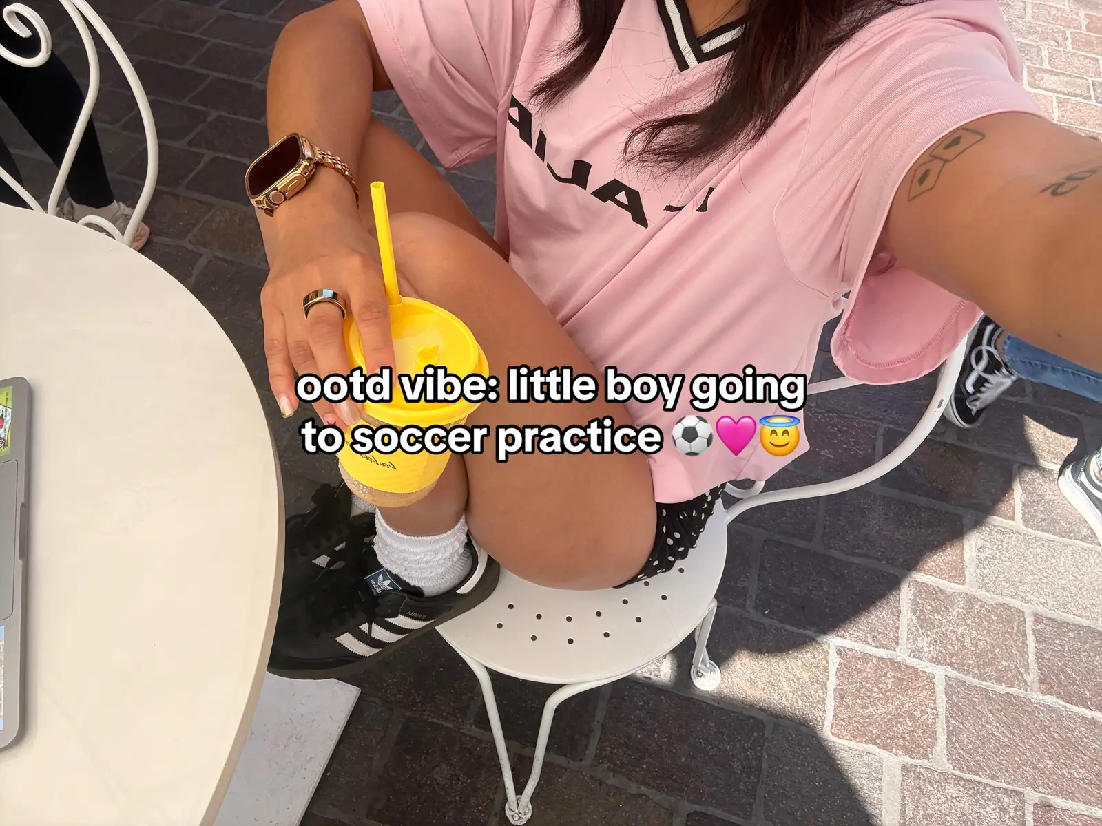 comfy, casual, and chic 🤍 #adidas #sambas #urbanoutfitters #hollister #fashion @adidas @Urban Outfitters @hollister 