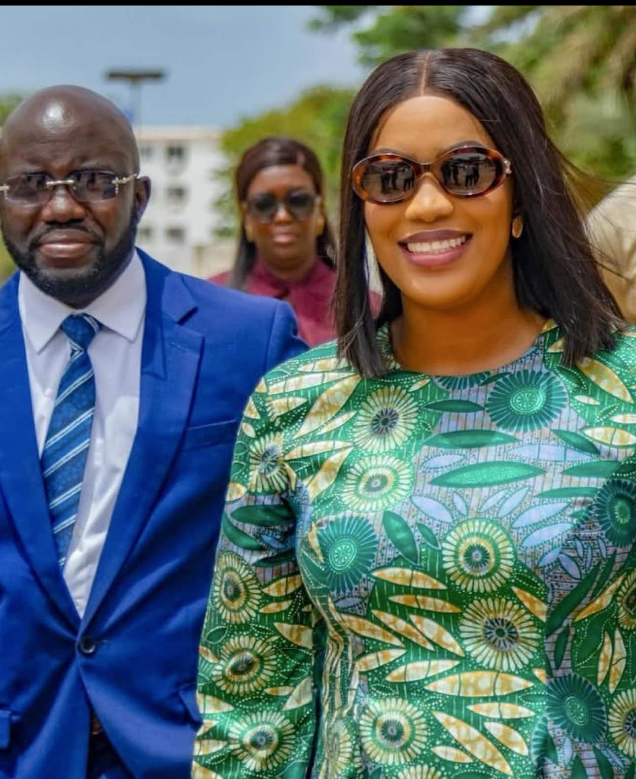 La première dame Absa FAYE apporte un soutien aux enfants de l’hôpital fann atteints de différentes maladies. #absa #fann #santé #fyp #senegalaise_tik_tok @Mame Patriote de la Diaspora @Bigue @Présidence de la République 