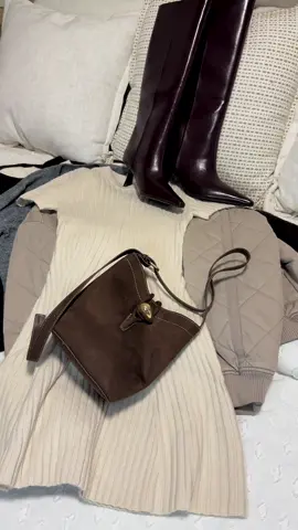 @H&M autumn collection >>  shop the links via my LTK 🫶 #fyp #fall #autumn #fashion #style #outfit #outfitideas #fallfashion #autumnvibes #outfitinspo 