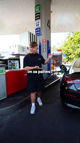 jak ludzie zareagują na ZAPŁACENIE im za Paliwo?! 😳💸 #viral 