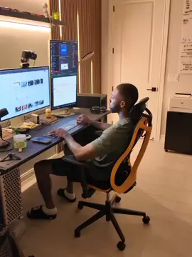 Trading, Working, Vibin. Office vibes getting some things done and waiting on a few potentials tomorrow. \nHad an amazing week so far from closing out a trade I had in from last week Thursday. Short term shorts on 30. \n\nWho else in their office vibin ? \n\n#WallStreetAcademy #ForeverInProfit #TechnicalLife