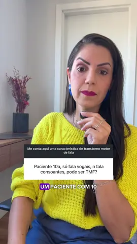 ❓ “Um paciente de 10 anos que só fala vogais e não produz nenhuma consoante pode ter Transtorno Motor de Fala?” 👉 Pode sim! Claro que é preciso investigar outras características, mas o repertório restrito de sons já é um grande sinal de alerta. Quando o paciente consegue produzir vogais, mas não consegue emitir nenhuma consoante, isso indica uma limitação importante no planejamento motor da fala. 🧠 Esse padrão mostra que não estamos diante apenas de uma dificuldade fonológica simples, mas de algo que envolve a base motora da fala para organizar e sequenciar movimentos articulatórios. Por isso, é fundamental olhar além do “erro de som isolado” e considerar todo o funcionamento da fala. 🌟 O diagnóstico e a intervenção precoces fazem toda a diferença, porque quanto mais tempo passa sem treinos direcionados, maior é o impacto na comunicação e no engajamento social desse paciente. #fonoaudiologia #transtornomotordefala #apraxiadefala #fonoaudiologiapediatrica #avaliacaofonoaudiologica #multissensorial #pacientenaoverbal #treinodemotordefala #fonoemacao #metodomultigestos #fonoaudiologiaprática #atividadesfonoaudiologia
