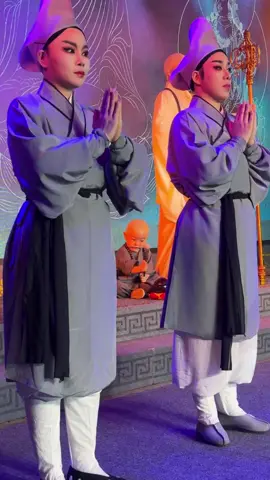 《白蛇传》｜悄悄看看100块还在不在 #烁烁 #演出现场视频 #拍摄现场直击 