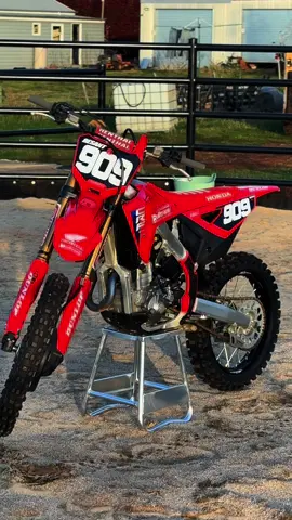 🥵🥵🥵  #crf250r #fyp #honda #blowup 