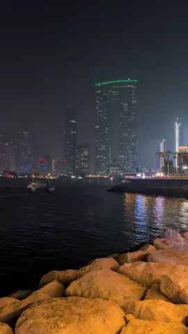 ولا أنت يا قمر اتعلمت القساوة؟ 😔