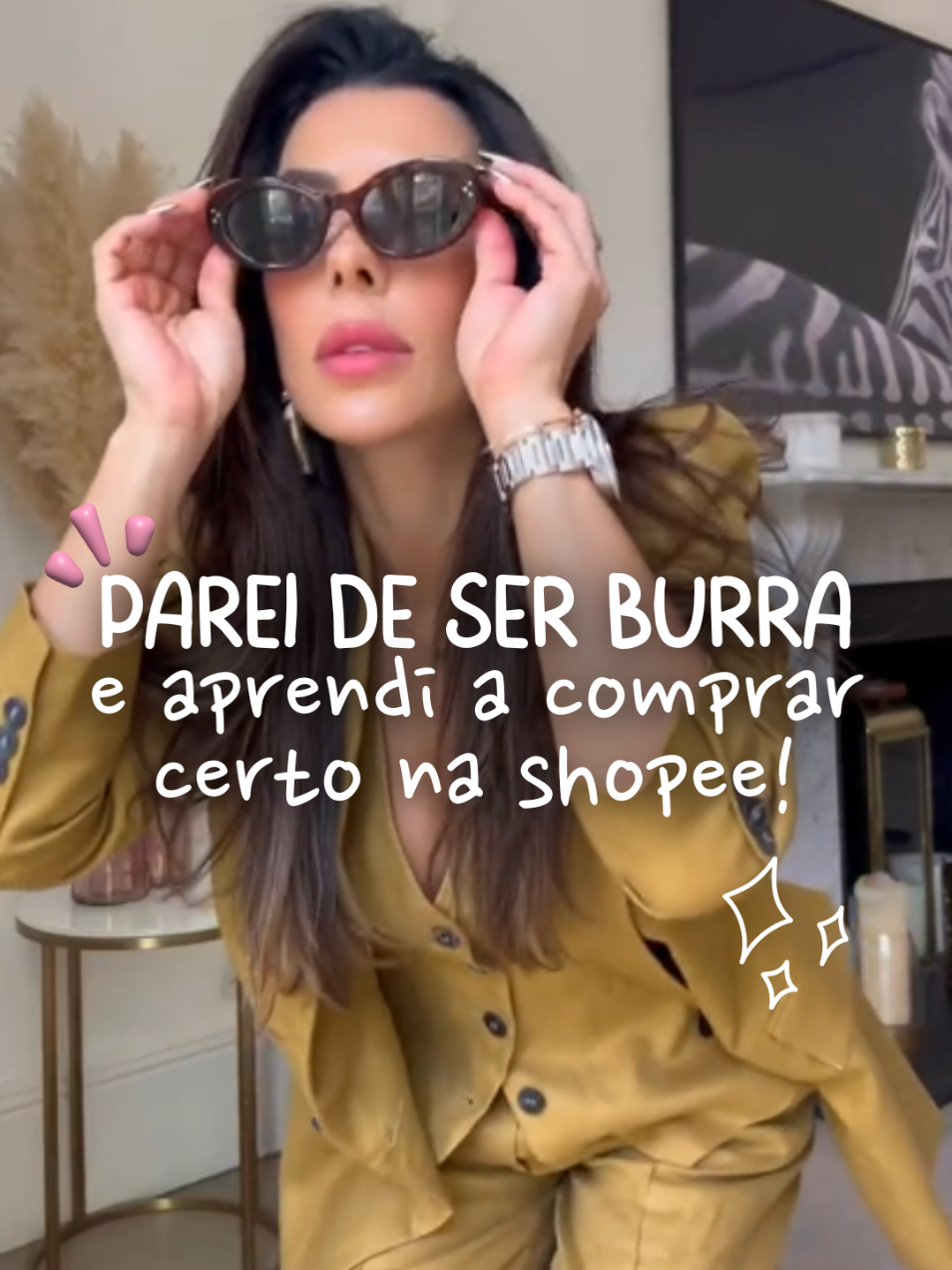 💌 Coment@ ALFAIATARIA que eu te envio as lojas mais incríveis pra montar seus looks elegantes gastando pouco! Eu descobri lojas na Shopee com roupas de alfaiataria de cair o queixo: blazers, calças, coletes e vestidos lindos, com caimento perfeito, qualidade top e preços que a gente ama. 🖤✨ roupas de alfaiataria Shopee, blazer feminino barato, calça social feminina, colete alfaiataria, blazer elegante, roupas para trabalho femininas, alfaiataria barata online, moda elegante Shopee, blazer barato Shopee, dicas de compras Shopee