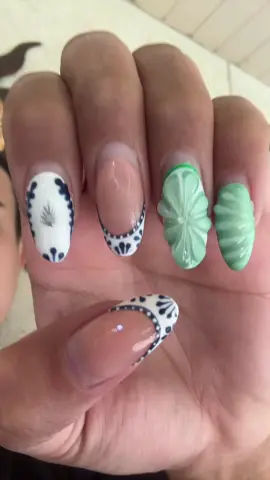 My girl ate again!!! #nails #fall #nailinspiration #halloweennails #halloween 