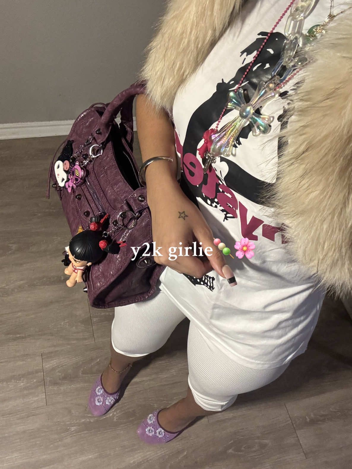 were so backk😝 younger me wanted to dress like this so bad now it’s my time  ⭐️ #asyiastarr #falloutfitinspo #y2kstyle #ootds ##creatorsearchinsights