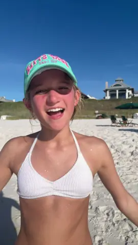 BEACH!!! #rosemarybeach #ilovethebeach don’t mind the beginning I couldn’t hear 