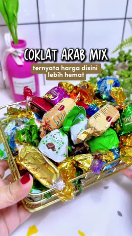 Coklat Arab Enak puolll, di dalamnya jg ada isinya lagi. Biasanya buat jadi oleh-oleh umroh/haji #coklatarab #coklatarabmix #coklatarabmurah #coklatviral #oleholehumroh 