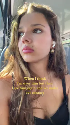 Guess not…#fallinloveagain #lyric #himawari #fyp #viral 