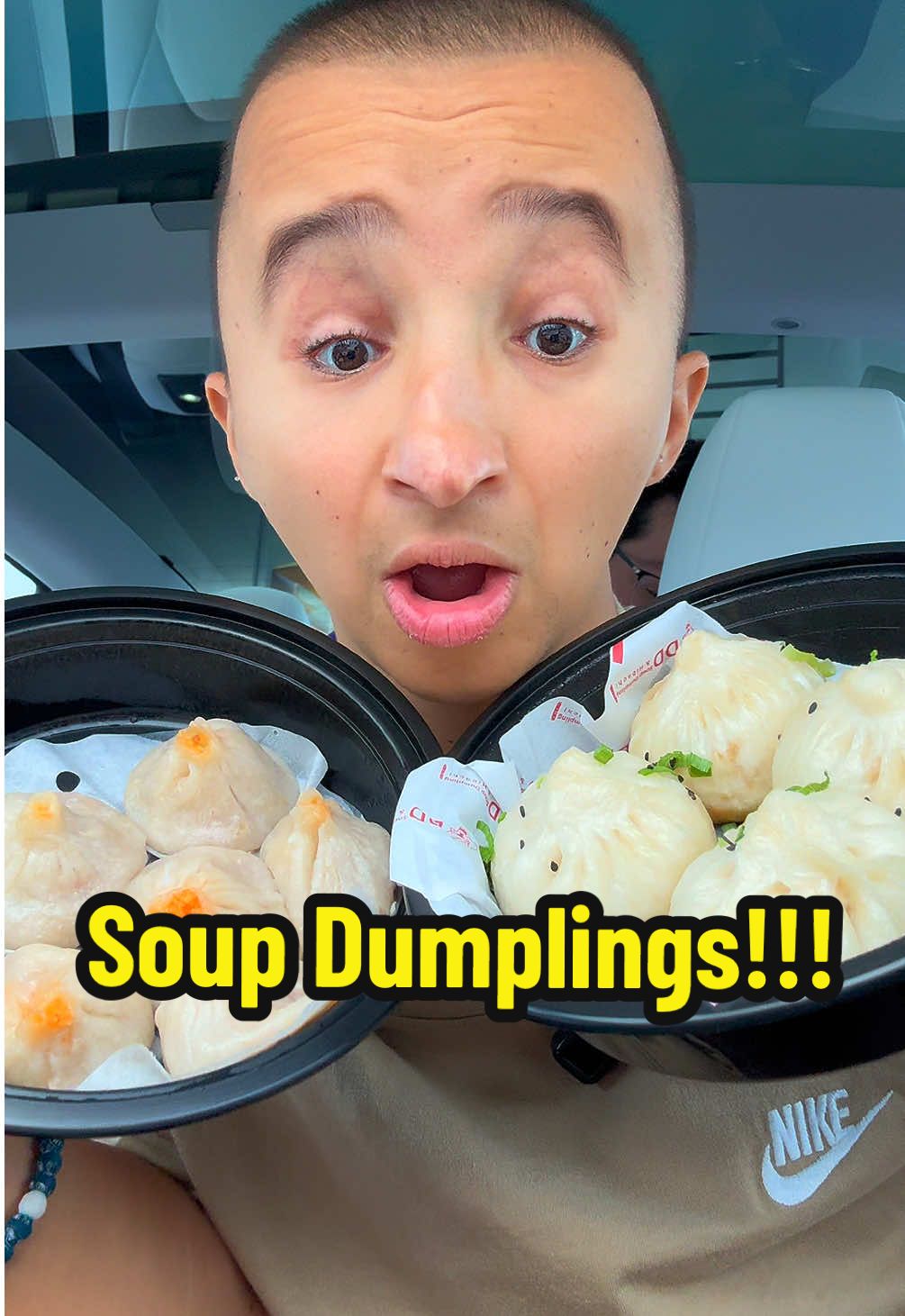 Soup Dumplings are so🔥 @Lanzy’s Reviews #soupdumplings #mukbangeatingshow #asmr #Foodie #viral 