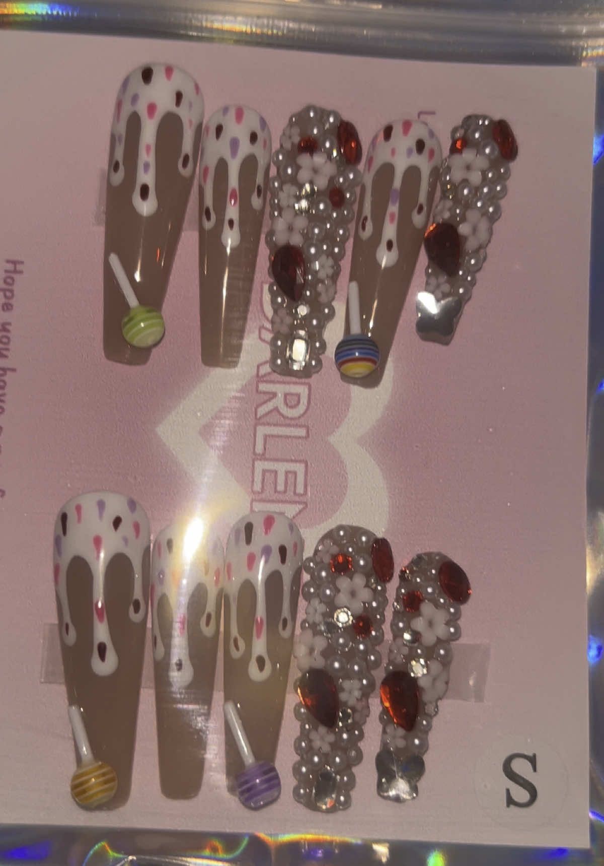 I’m in love with these nail sets 😍😍 #pressonnails #nailart 