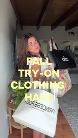 Everything u need for fall!!!🤎🧸 🔗s are on my LTK! Lmk if u have questions on sizing I’m 5’4”!!! #haul #fallhaul #clothinghaul #tryonhaul #mallhaul @hollister @Princess Polly @Free People 