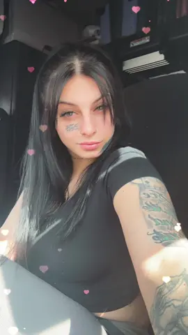 Pretty Girl Era 💛🫶🏼#fypage #viral #like #snowbunny #blowthisup 