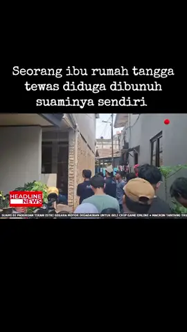 Seorang ibu rumah tangga tewas diduga dibunuh suaminya sendiri di dalam rumah di kawasan padat penduduk Kedoya Selatan, Kebon Jeruk, Jakarta Barat. Korban tewas dengan luka jeratan tali di bagian leher. Sementara itu, usai membunuh istrinya, pelaku langsung menyerahkan diri ke kantor polisi. #BreakingNews #beritaviral #beritatiktok #fyp #yudidalombokreborn 