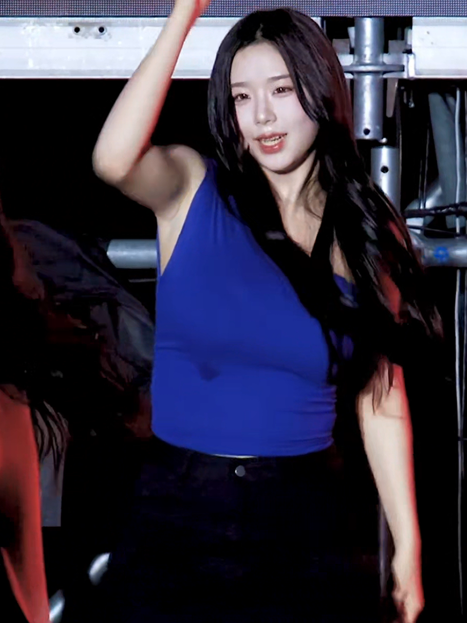 Kim Chaeyeon #tripleS #트리플에스 #kimchaeyeon #chaeyeon #triplesarmpit 