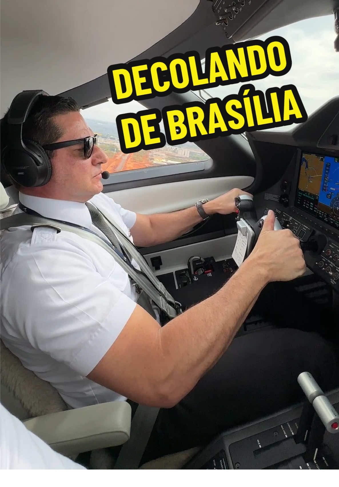 Decolando do Aeroporto Internacional de Brasília com o Embraer Phenom 300E #aviation #aviationlovers #aviationtiktok #captain #takeoff 