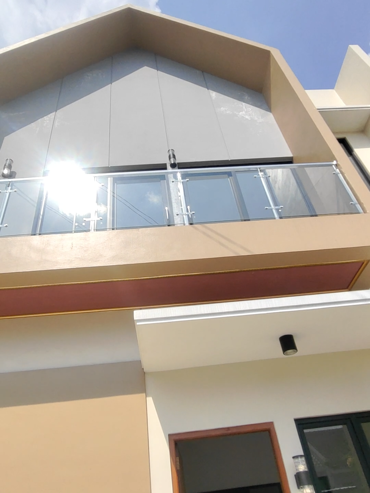 Rumah mewah 2 lantai ready unit di Gentan #rumamewahsolo #rumahmurahsolo#rumahbarusolo #kpr #rumah2lantai 