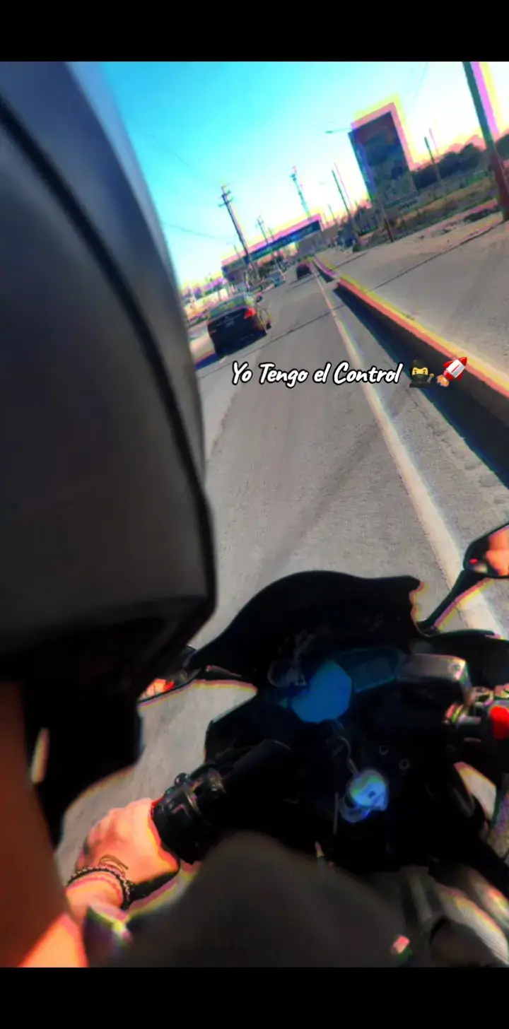 Hasta en la moto😂🥷🏻💗 @<3  #Motos_Realplaza_Paratiii 