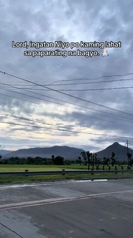 Lord, ingatan Niyo po kami lagi! 🙏🏻 #bagyo #bagyongopong #handa #rescue #fyp 