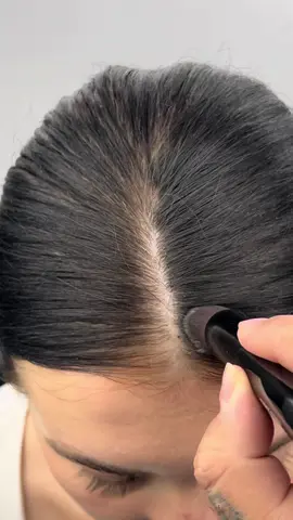 ✨ Instantly cover greys & thinning spots with THICK FIBER Root Touch Up – now with a precision brush for easy, natural-looking coverage. Water & sweat resistant. Perfect for women & men. #RootTouchUp #ThickFiber #hairlinepowder #rootcoverup 