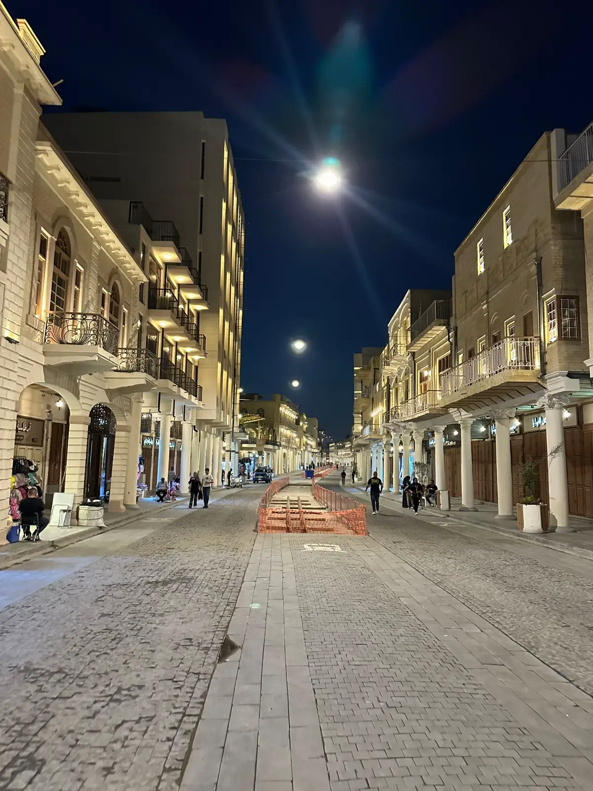 #بغداد #شارع_المتنبي #شارع_الرشيد #سوق_السراي #B 
