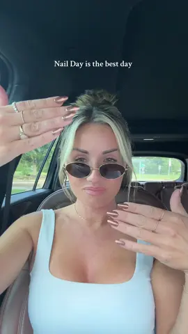 Idc if the filter pops on and off I’ll use it for life 🤧 #nails #nailday #viral #fyp 
