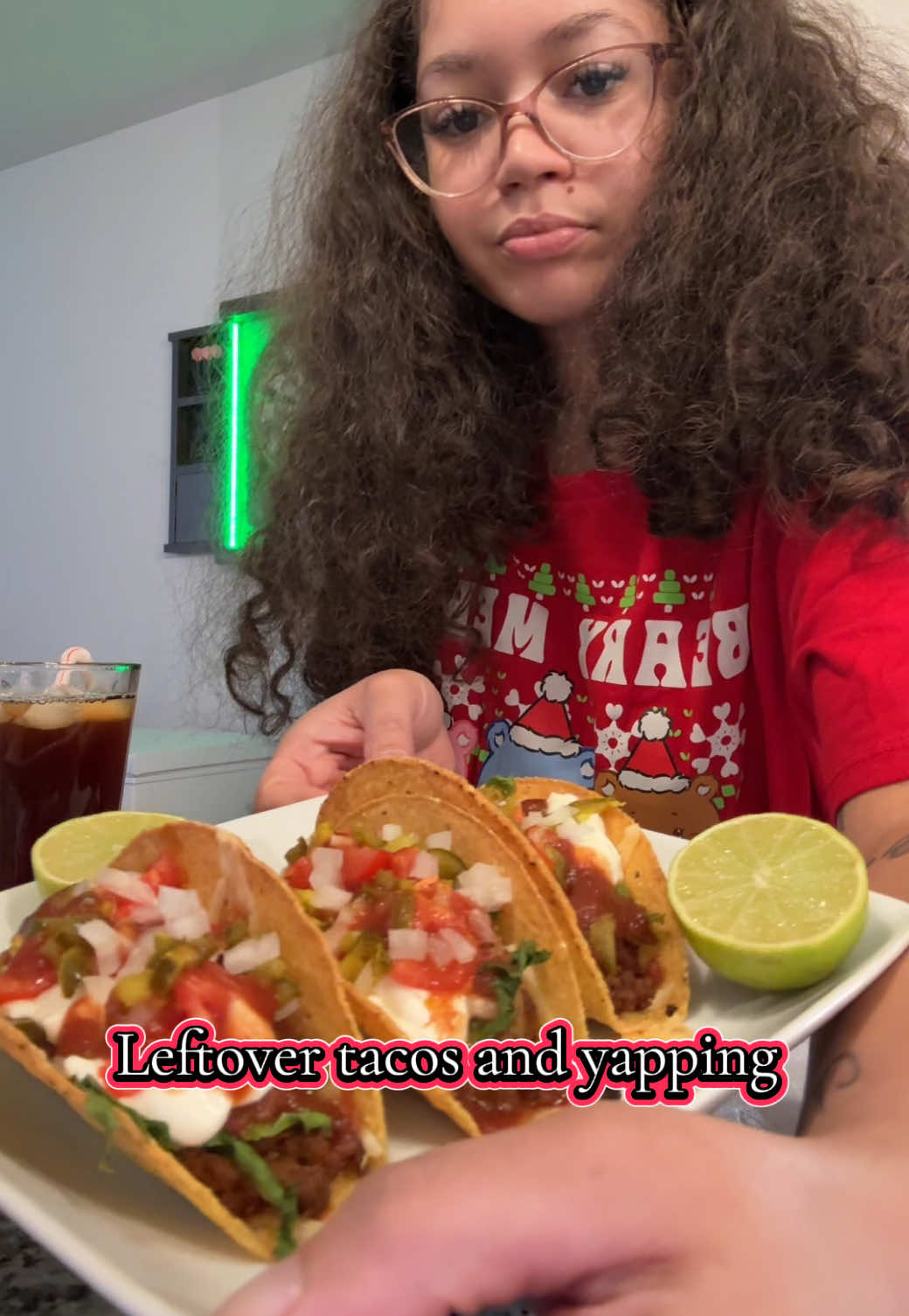 Excuse me looking a mess . Tacos before I start my candy grapes ✔️✔️ #fy 