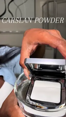 This powder is not moving 😮‍💨 waterproof, sweatproof & made for the girlies who need their makeup to last through @carslan_us #orlandoinfluencer #carslan #oilcontrolpowder #carslanpowder  @Call me Lola 🫧 