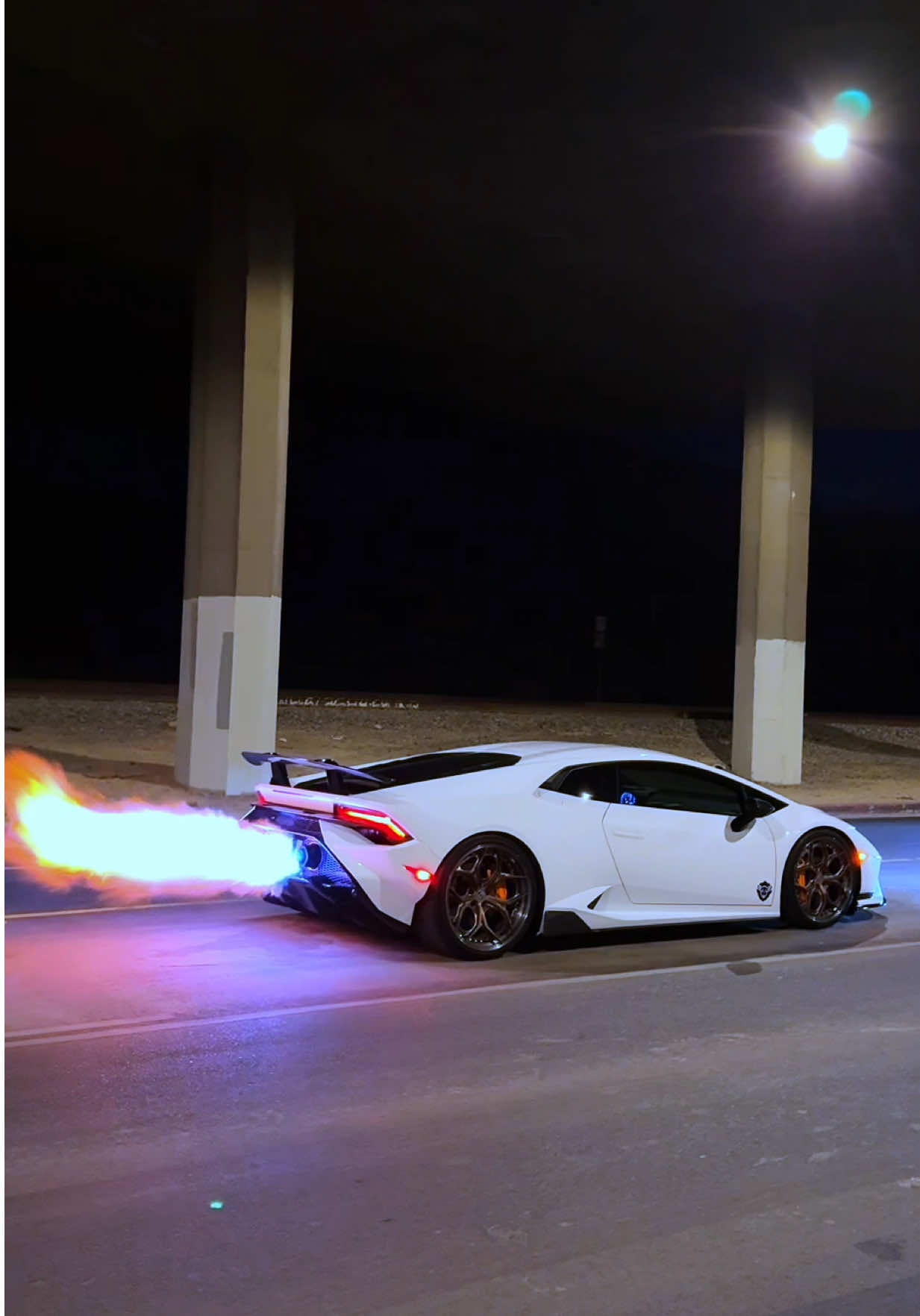 Craziest Huracan flames I have ever seen #lamborghini #huracan #twinturbo #flames #cartok 